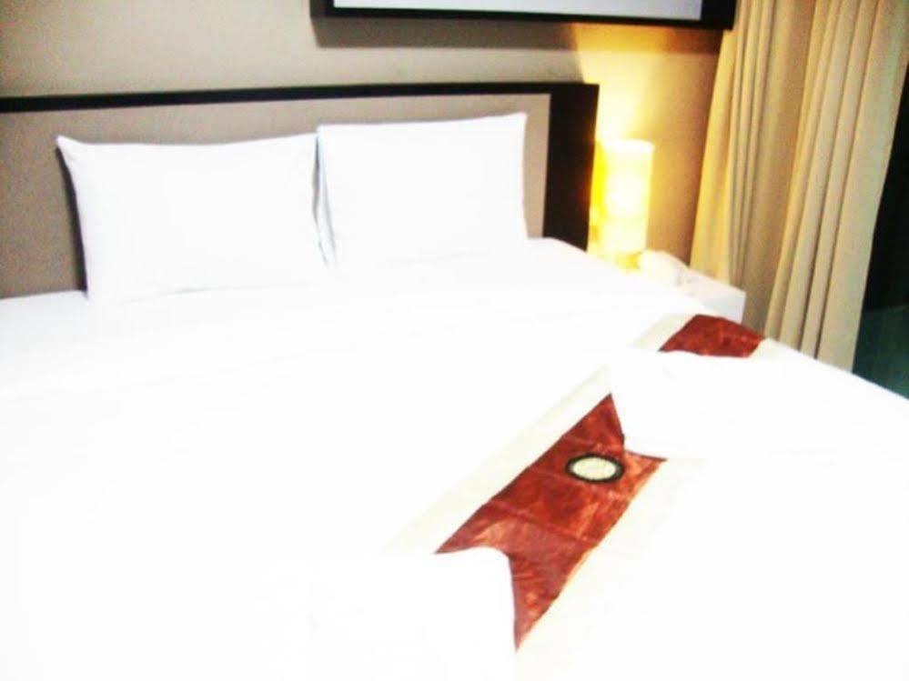 Thongmanee Hotel Хатъяй Экстерьер фото